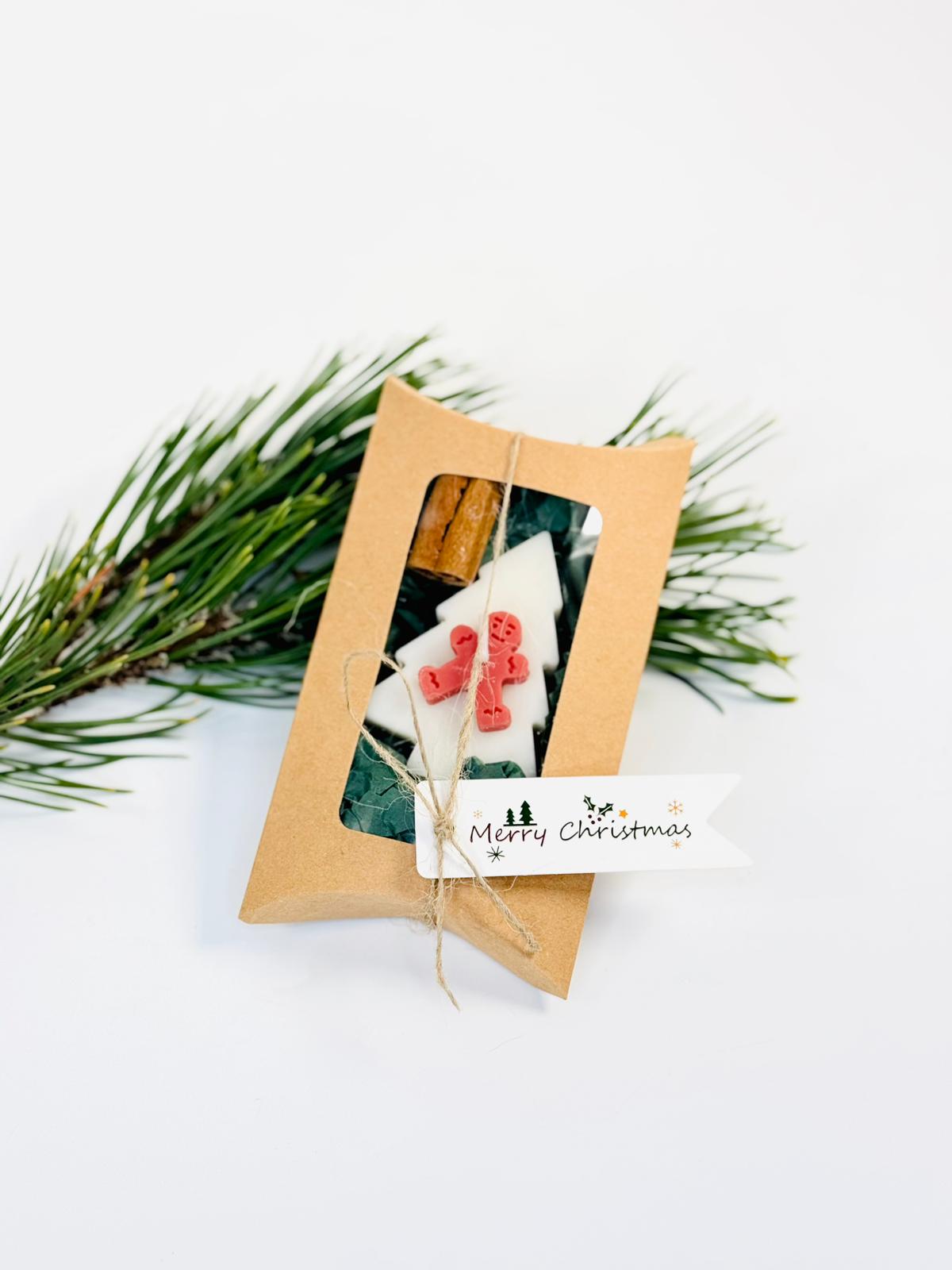 Mini lumanare parfumata din ceara de soia ornament de Craciun