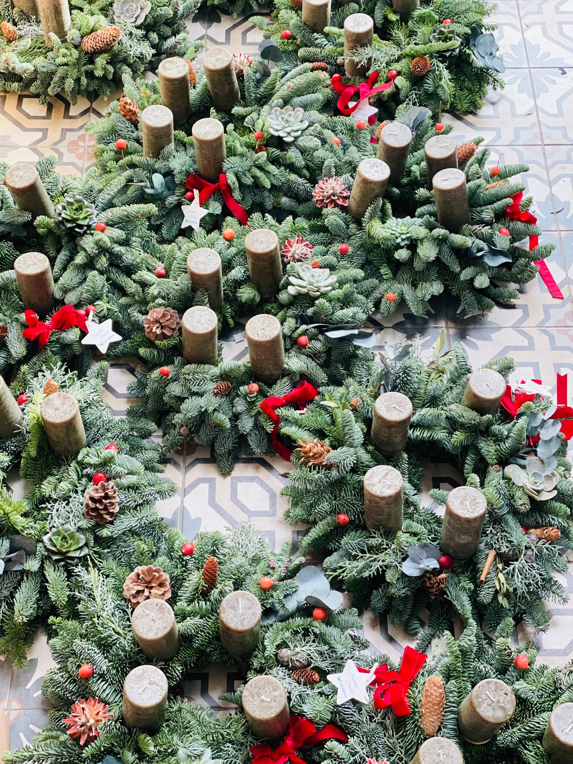 Coronita Craciun Brad Argintiu 4 Lumanari