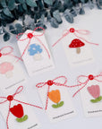 Martisor brodat cu magnet - handmade