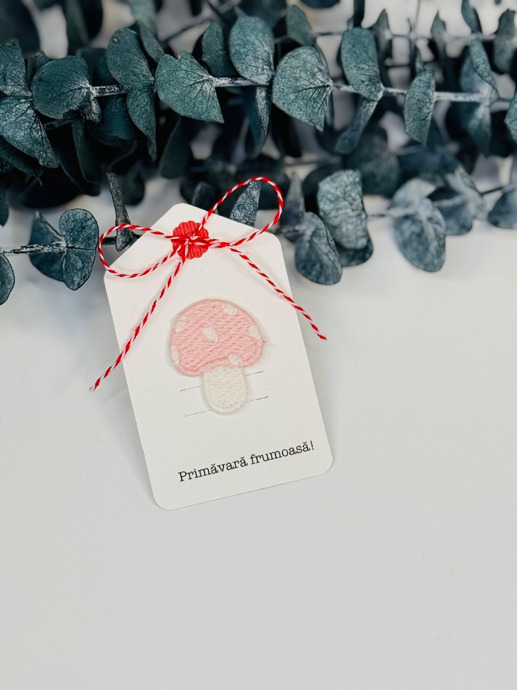 Martisor brodat cu magnet - eveniment
