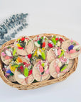 Martisor buchetel brosa din flori uscate si prezervate